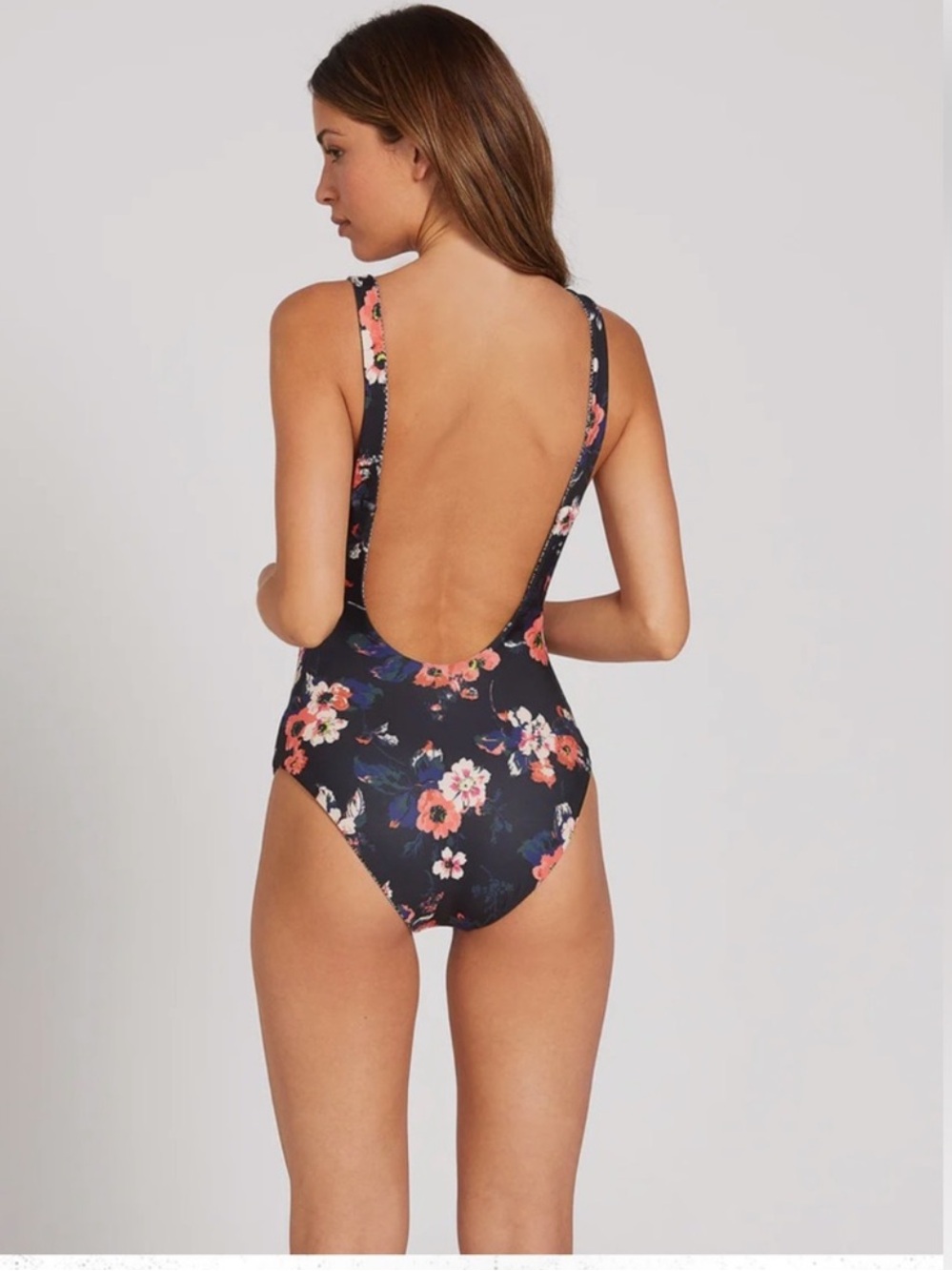 Volcom
NEW VOLCOM REVERSIBLE LEAF IT BE ONE-PIECE SWIMSUIT -
BLACK - Picture 4 of 13